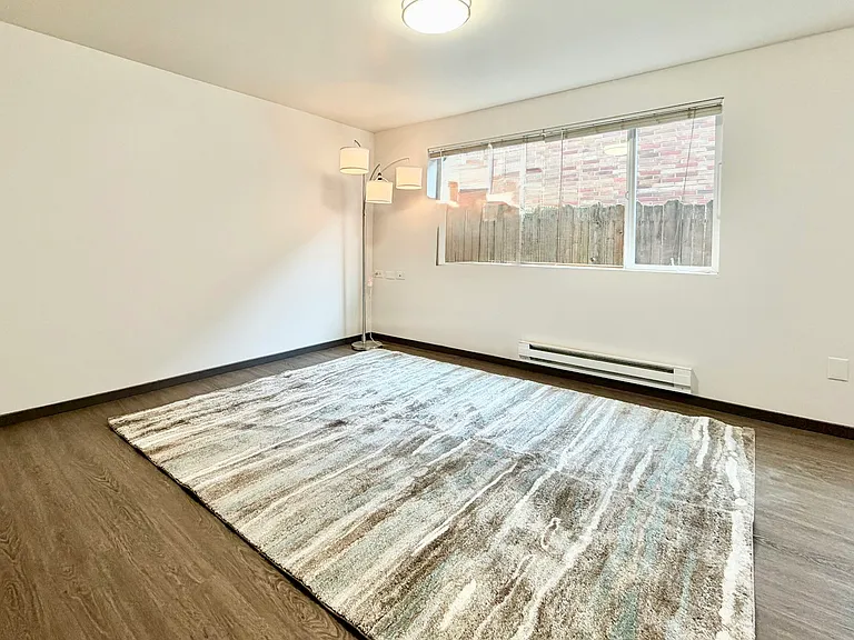 9050 Greenwood Ave N #106 — Photo 4