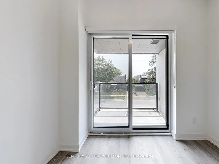 556 Marlee Ave #105 — Photo 31