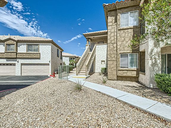 2nd image of 6905 Squaw Mountain Dr Unit 204