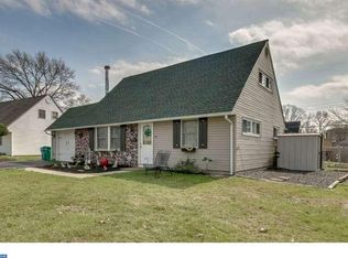 45 Misty Pine Rd, Levittown, PA 19056