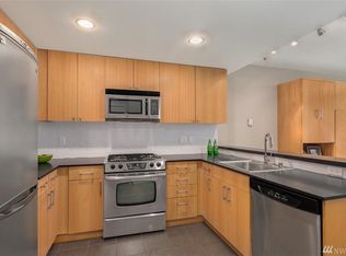 76 Cedar St #313, Seattle, WA 98121