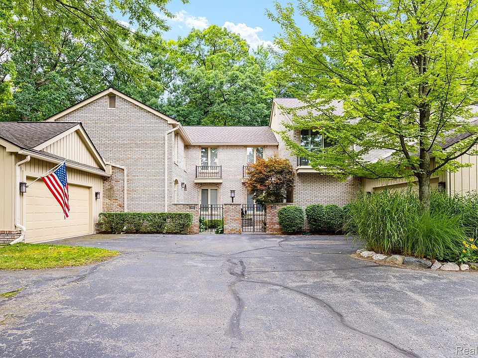 1st image of 1405 Woodglen Ln #24