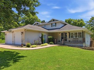 169 S State Highway 128, Cowden, IL 62422