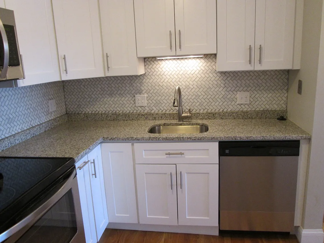 2 bed, 685 sqft, $2,600 — Photo 3