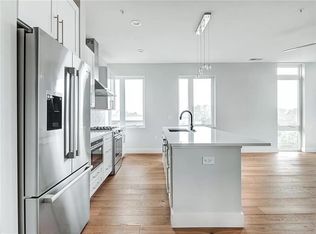 319 E 16th St UNIT 401, Indianapolis, IN 46202