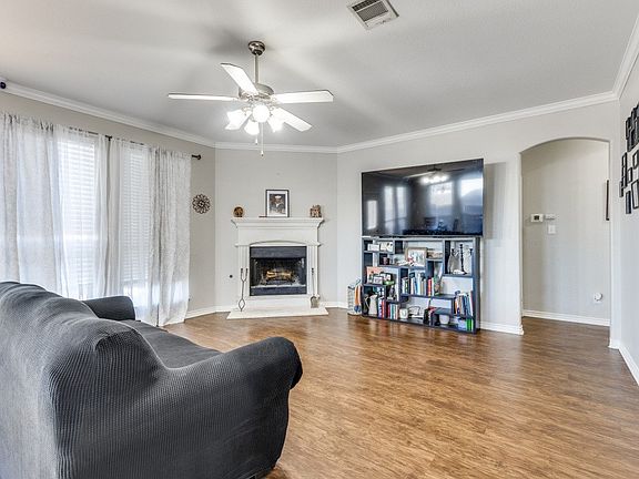 5th image of 1121 Hidden Glen Ct