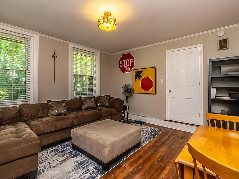 131 E Washington St #2 — Photo 4