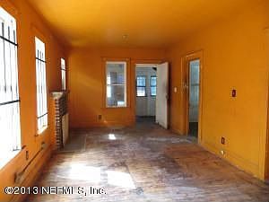 2nd image of 1495 Mitchell St