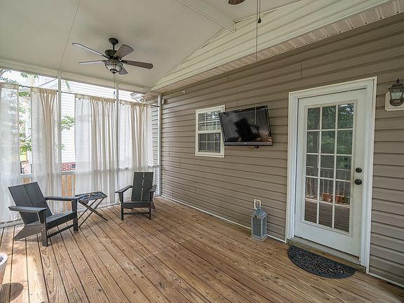5th image of 173 Oldtown Dr
