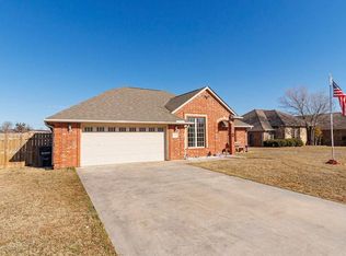 1113 Hershel Dr, Elgin, OK 73538