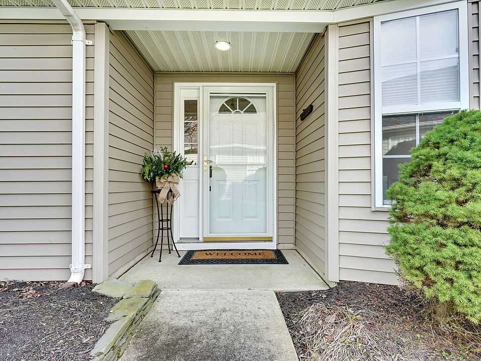 1st image of 2933 Rock Hill Ln