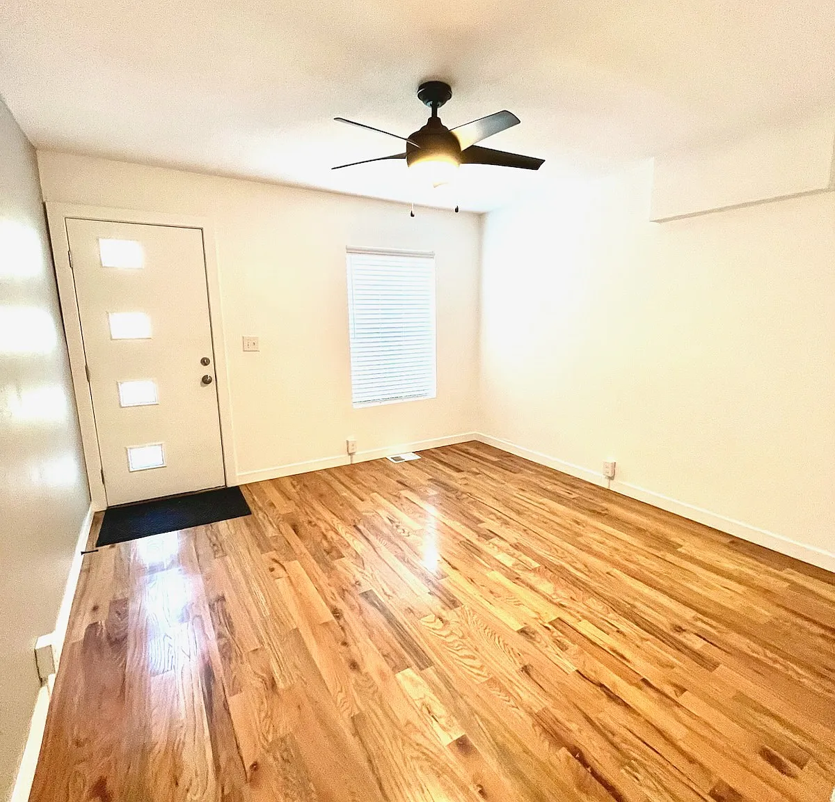 2 bed, 700 sqft, $1,849 — Photo 1