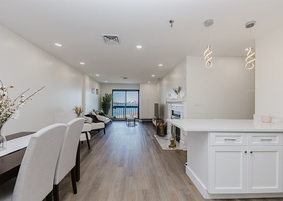 1st image of 90 Quincy Shore Dr APT 803