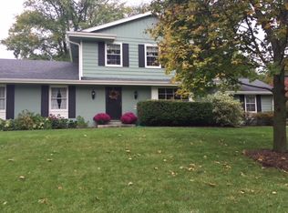 W182N8297 Georgetown Dr, Menomonee Falls, WI
