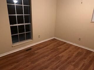 5th image of 2636 Northbrook Dr
