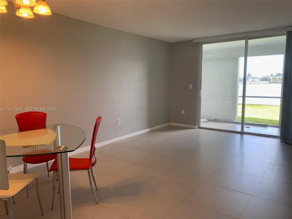 3010 Marcos Dr APT R105, Aventura, FL 33160