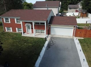 734 Blackhawk Dr, University Park, IL 60484