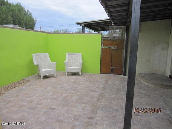 5th image of 1529 N Dodge Blvd