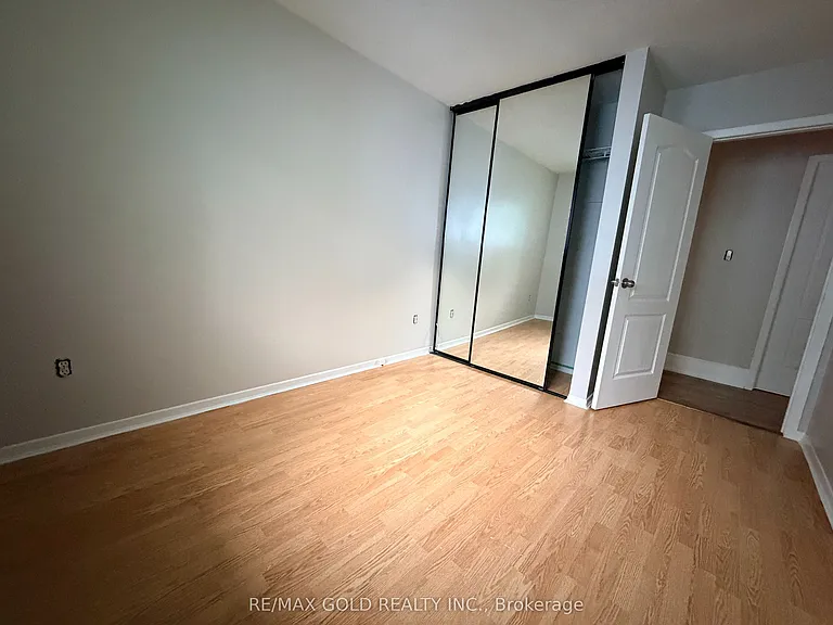 166 Harmony Rd S — Photo 22