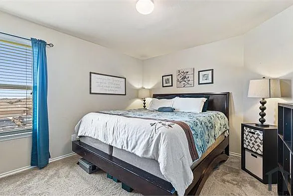 1404 Basswood Ln — Photo 21