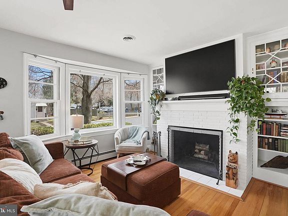 2nd image of 11 N Glen Ave