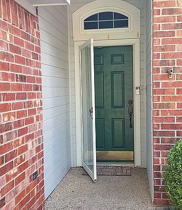 4th image of 803 Eagles Nest Dr