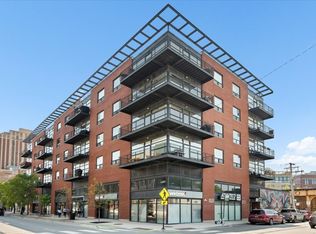 2045 W Concord Pl APT 401, Chicago, IL 60647
