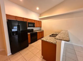 924 SE 13th St, Cape Coral, FL 33990