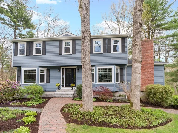 25 Lee Rd, Medfield, MA 02052