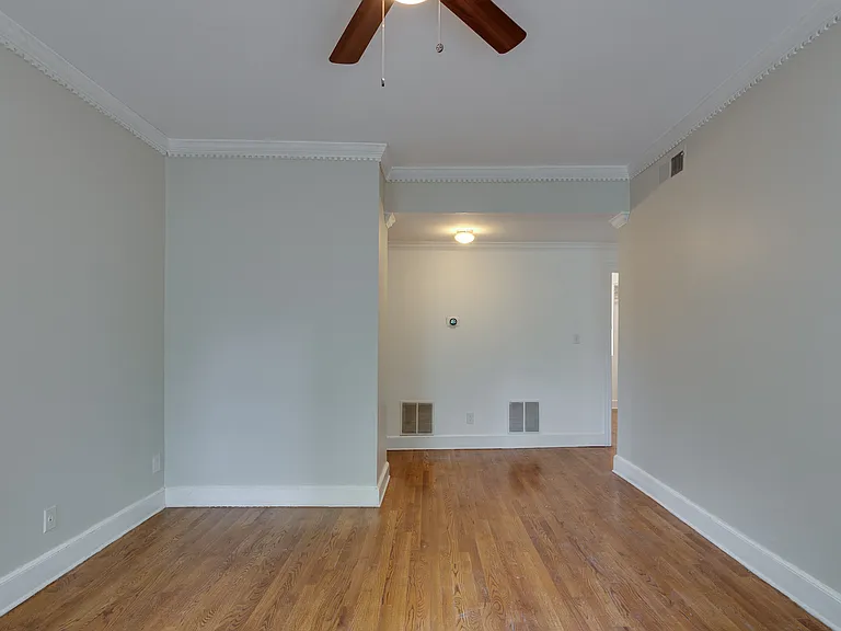 186 S Belvedere Blvd — Photo 16