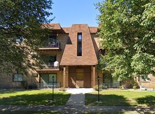 5700 128th St APT 11, Crestwood, IL 60418
