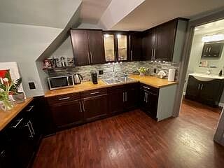 4th image of 601 Fuller Ave SE