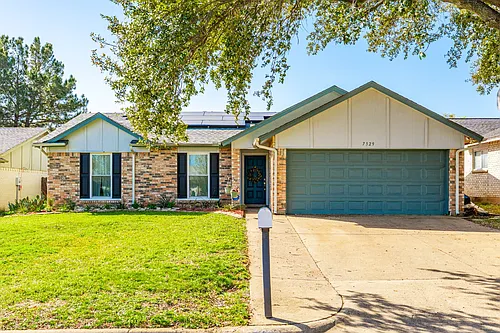 7329 Southridge Trl Photo 1