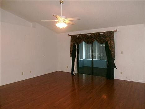 3rd image of 942 Chelsea Way