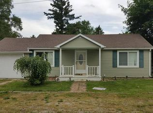 408 Lincoln St, Henry, IL 61537