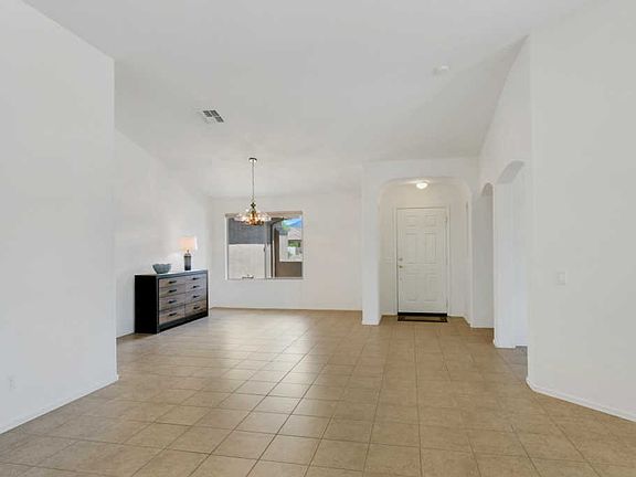 4th image of 39726 S Hollywood Way