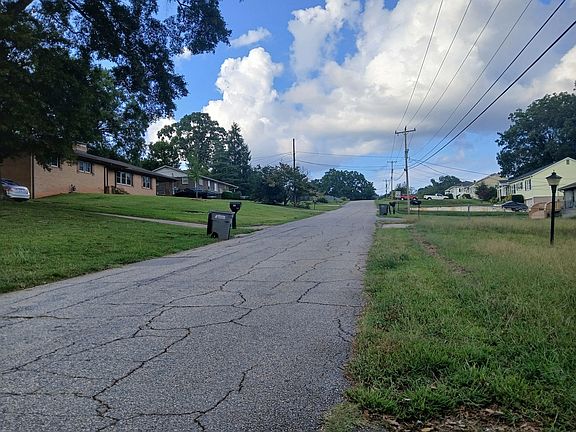 4th image of 109 Princess Ave