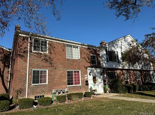 23301 Edsel Ford Ct #148, Saint Clair Shores, MI