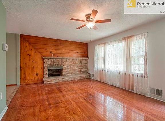 3rd image of 7401 Parkview Ave