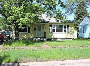 321 Boston Ave, Waterloo, IA 50703