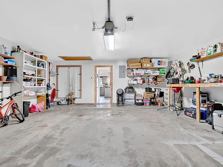 2409 Emerson Ct — Photo 48