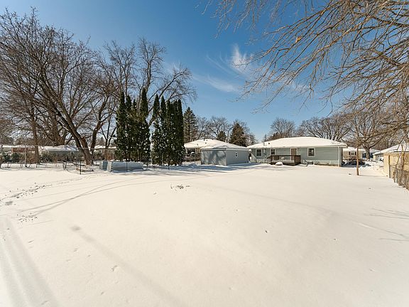 3rd image of 2304 15th Ave NW