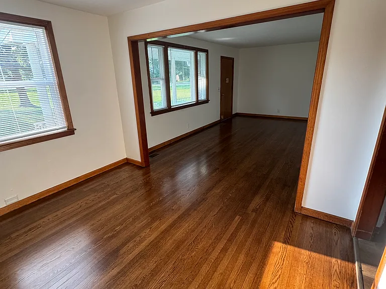 3001 Hillhurst Dr — Photo 6