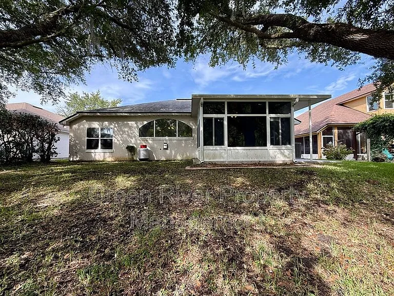 8716 Canopy Oaks Dr — Photo 49