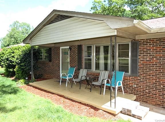 2nd image of 4325 Eastridge Dr
