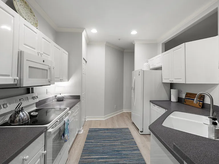 720 Tarpon Cove Dr #102 — Photo 6