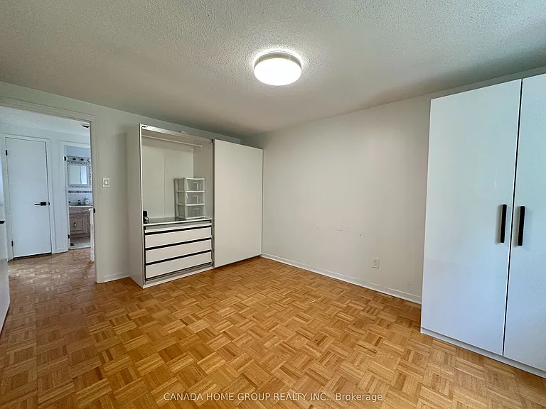 303 Riel Dr — Photo 14