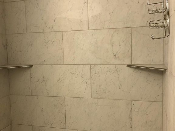 4th image of 402 Roberts St APT 4