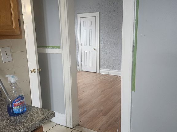 4th image of 32 Leo Pl Floor 3