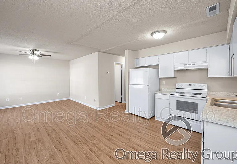 The Cove Apartments — Photo 23